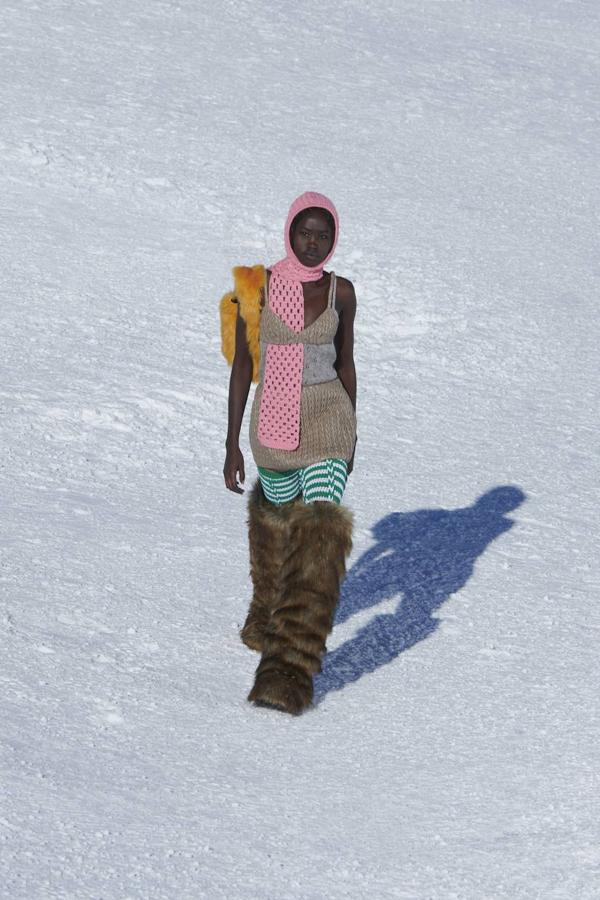 Desfile de Miu Miu OI 21-22.