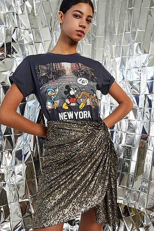 Fantástica camiseta de Mickey Mouse, por llegar a la tienda online de Sfera.