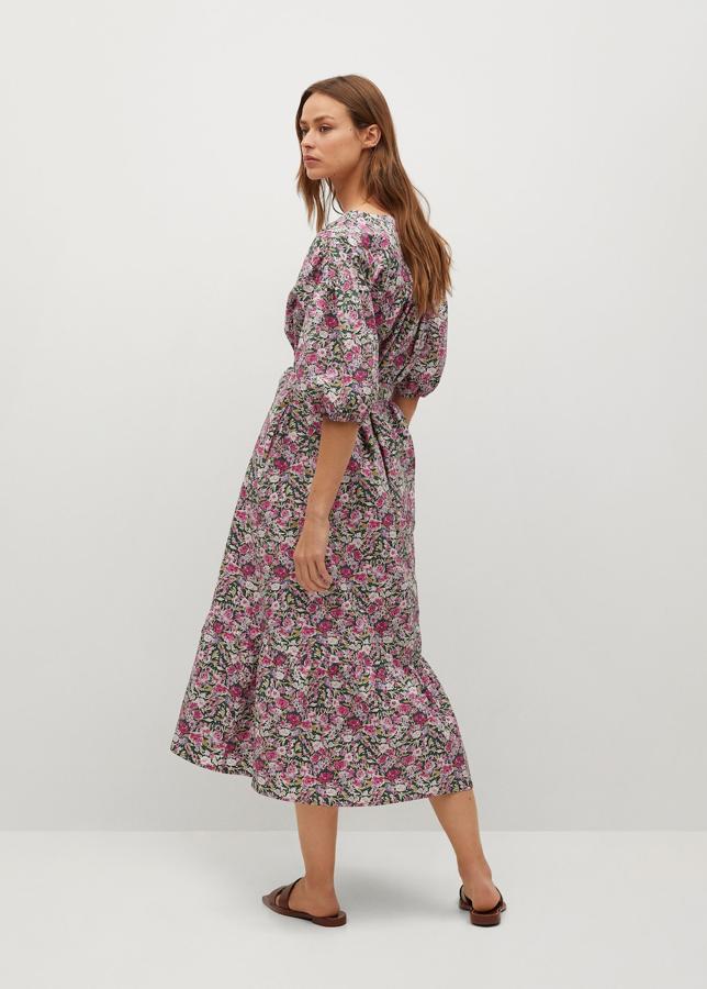 Vestido con estampado de flores de la nueva colección de Mango (39,99 euros)