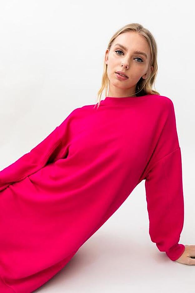 Cómodo y favorecedor, este vestido promete dar mucho juego y ser la clave de algunos de tus mejores looks primaverales.