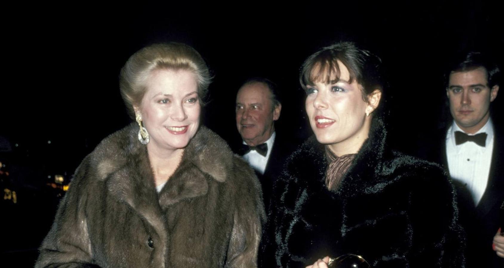 En 1982, mientras volvía al palacio de Montecarlo con Estefanía, sufrieron un accidente. Aunque la versión oficial habla de un derrame que acabó provocando la colisión, mucho se ha rumoreado sobre si era la hija de 17 años la que, en realidad, conducía en aquel momento. Tras años de silencio, cuando por fin habló, dijo: "Hay mucha presión sobre mí, porque todo el mundo dice que yo conducía el coche, que es mi culpa, que he matado a mi madre... No es fácil cuando tienes que vivir eso con 17 años". La princesa no volvió a hablar del tema hasta el año 2002 cuando concedió una entrevista a la revista francesa Paris Match donde dijo: "No solo tuve que pasar por el horrible trauma de perder a mi madre a una edad muy joven, sino también estar a su lado en el momento del accidente. Nadie puede imaginar lo mucho que he sufrido y sigo sufriendo".