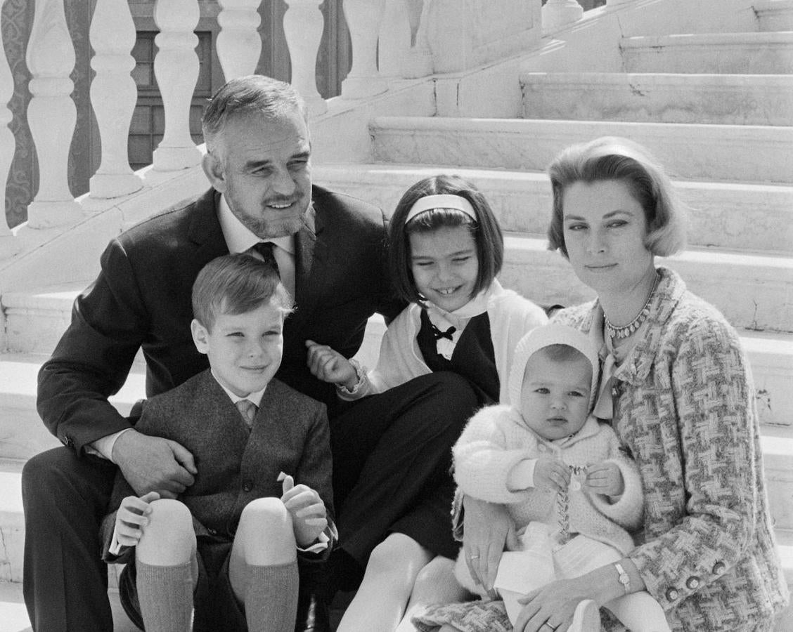 Fotos: La relación de Grace Kelly con sus hijos Estefanía, Alberto y  Carolina de Mónaco: dramas, secretos y muchos problemas | Mujerhoy