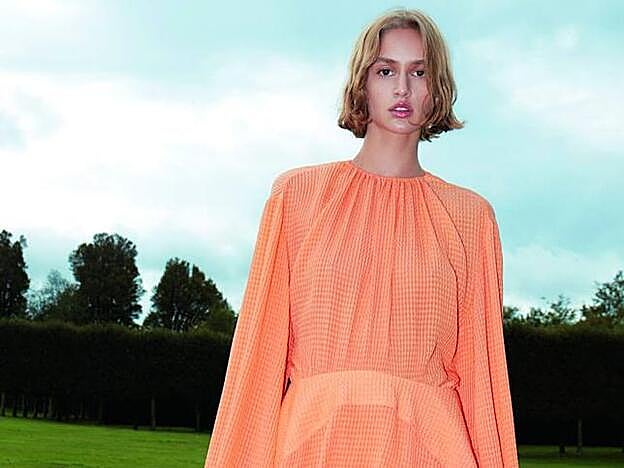 “Tienen hasta 24 veces menos impacto ambiental” cuenta Stella McCartney sobre las pieles sintéticas