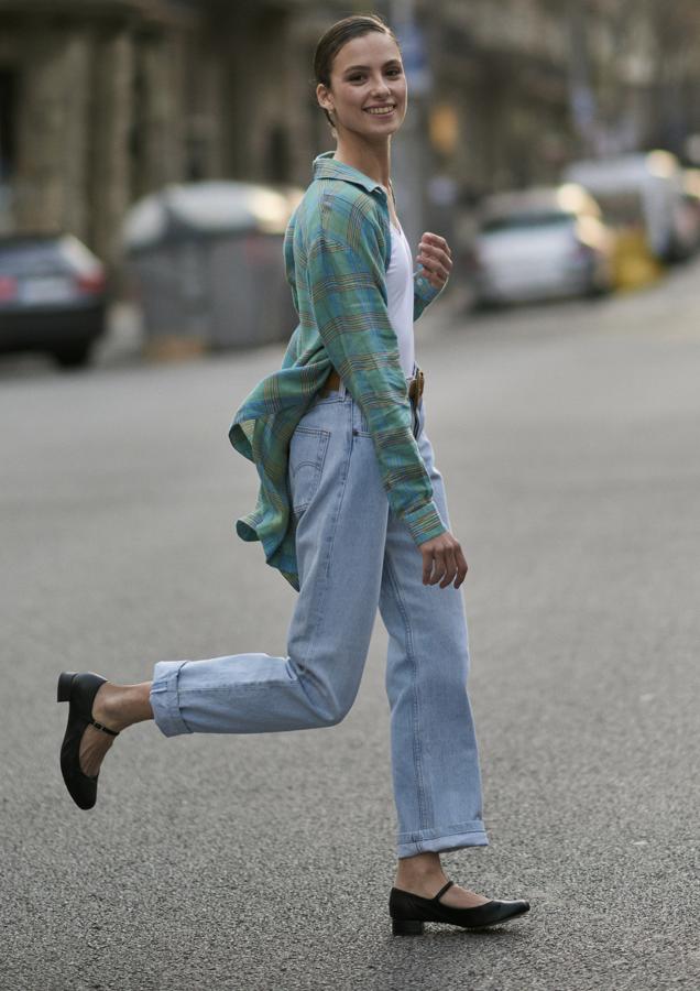 Augusta the brand, la marca de calzado 'made in Spain' que conquistó a las que más saben de moda con su bonita versión de los clásicos Mary Jane, ha sacado a la venta unos modelos muy primaverales que quedan igual de bien con vaqueros con vestidos o faldas mini.