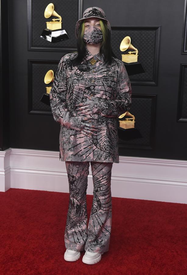 Billie Eilish, de Gucci.