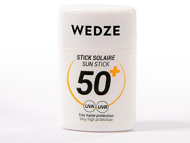 Crema solar en stick de Decathlon.