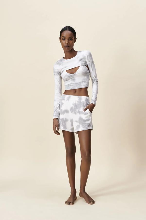 Shorts con estampado tie dye (17,95 euros).