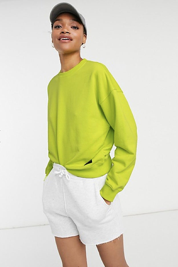 Jersey en un tono verde neón de Dr. Denim, disponble en Asos.