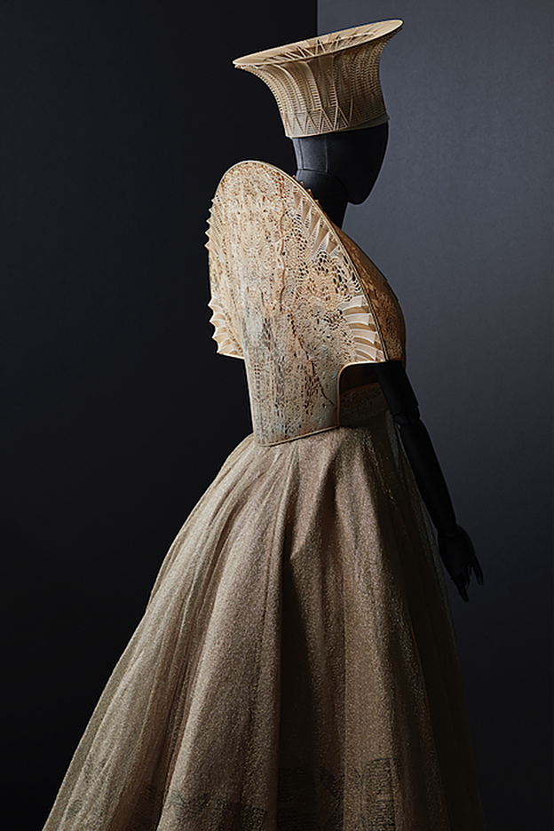 Detalle de una de las creaciones de Ruth E. Carter expuestas en la exhibición Afrofuturism del Museo de cine y moda de Atlanta