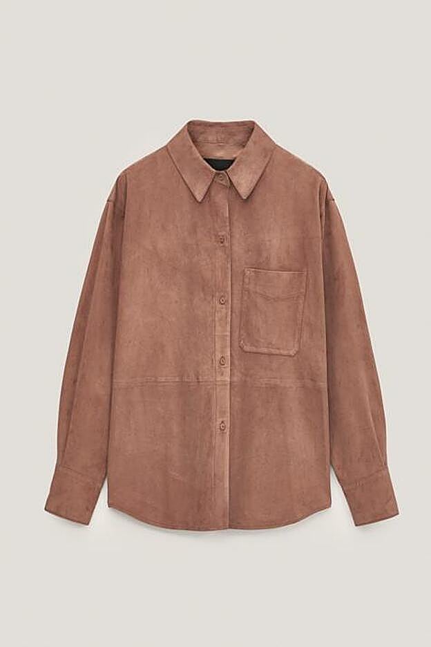 Es de Massimo Dutti y podrás encontrarla rebajada en web.