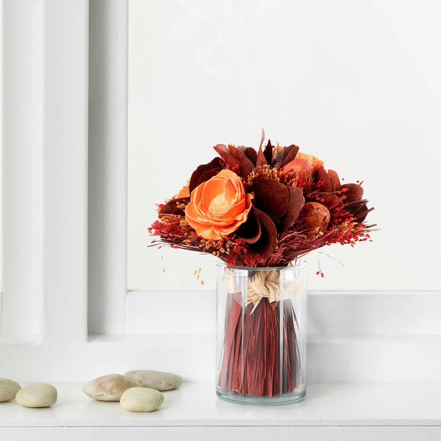 Este ramo de flores secas en tono rojo tiene un precio de 5 euros (antes 9 euros).