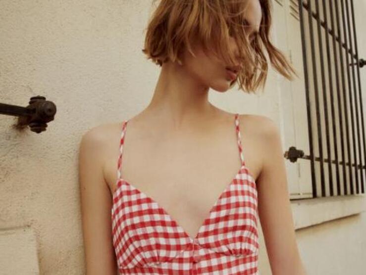 Fotos: Vestidos de cuadros vichy en clave lady que te podrás poner en primavera, pero también en verano si los combinas con sandalias planas