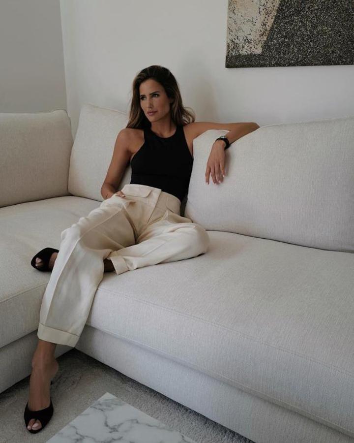 Con top negro + zapatos abiertos (Alex Riviere)