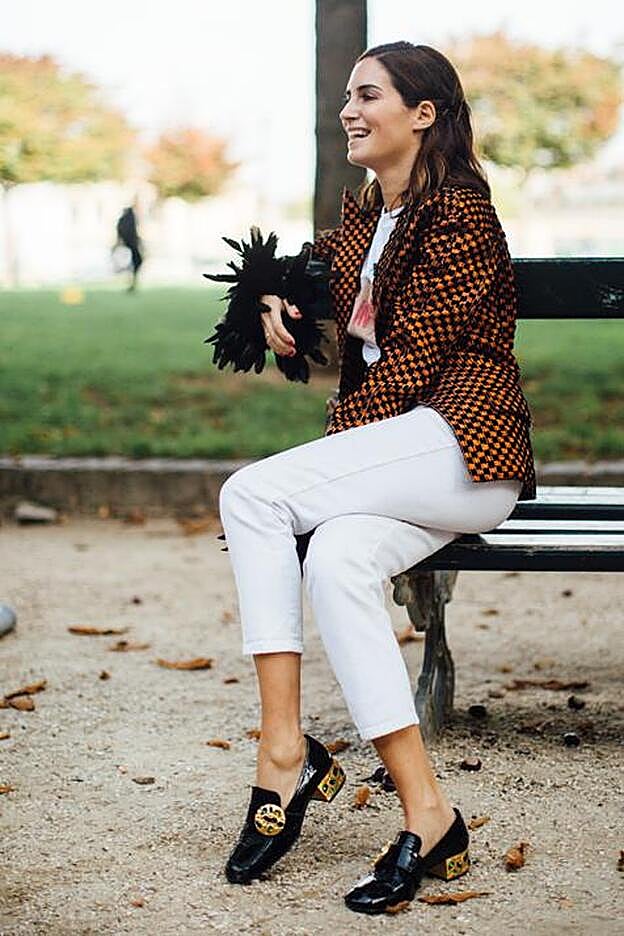 Estos pantalones pitillo en tres colores de los Special Prices de Massimo Dutti son un básico que te vas a poner con todo porque sientan fenomenal