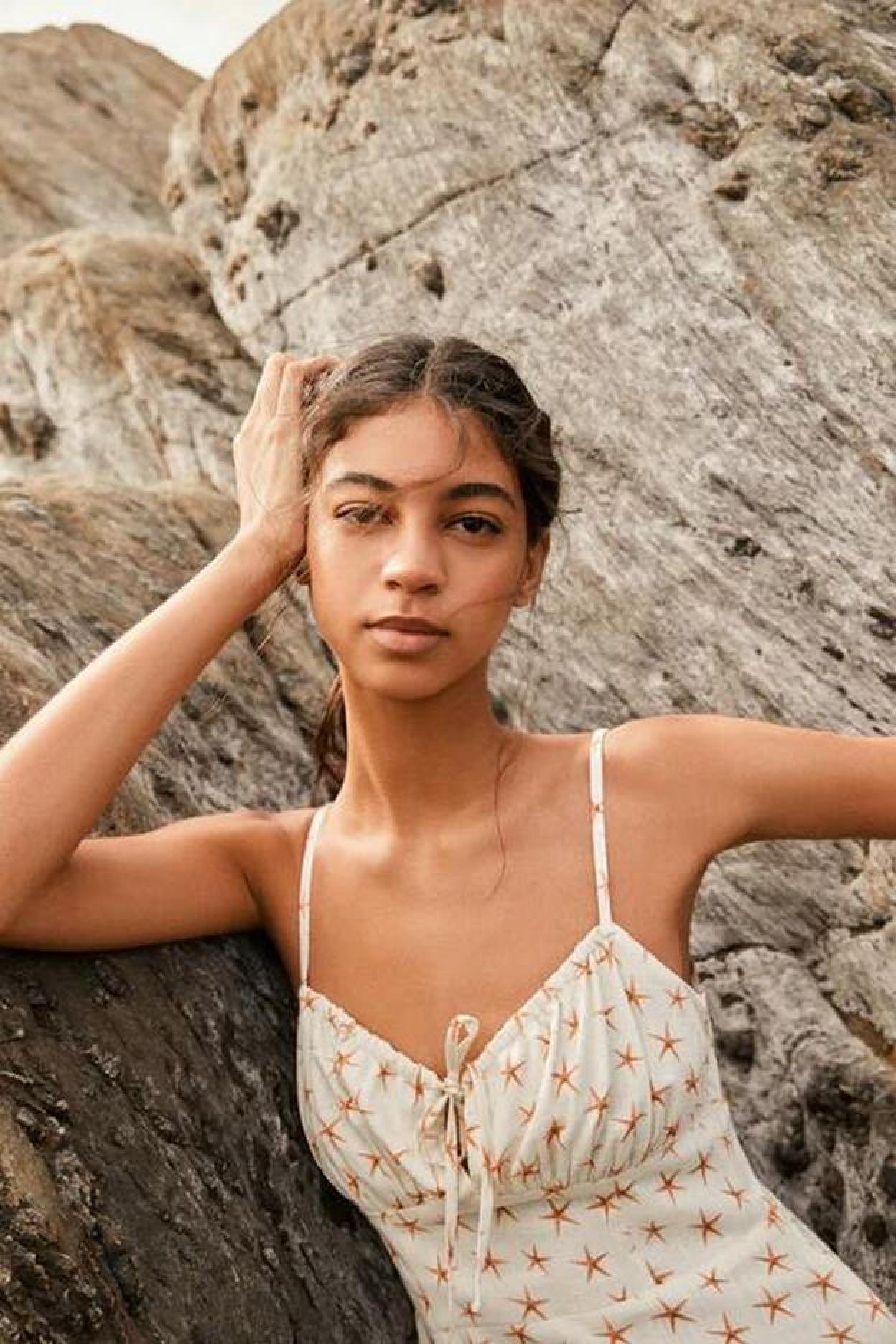 Pincha en la imagen para descubrir los vestidos de rayas camiseros perfectos para apuntarse a la tendencia navy de la primavera.