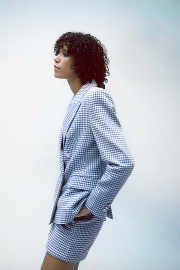 Traje a cuadros vichy azul cielo de la nueva colección de Zara.