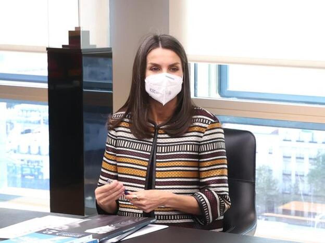 Pincha en la foto para ver otros looks que nos gustaría que también repitiera la Reina este año.