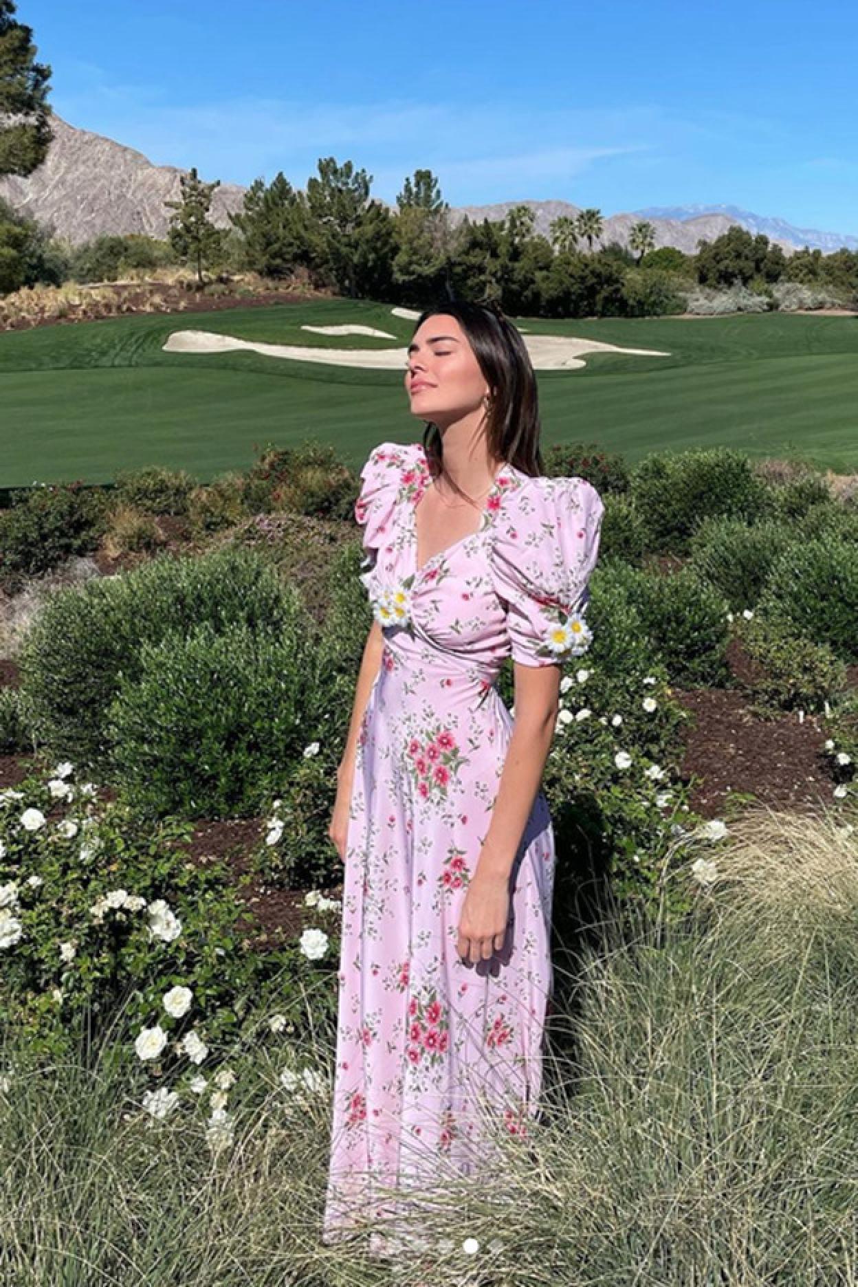 Pincha en la foto para ver nueve vestidos estampados que acaban de llegar a Mango y vas a estrenar antes de que llegue la primavera.