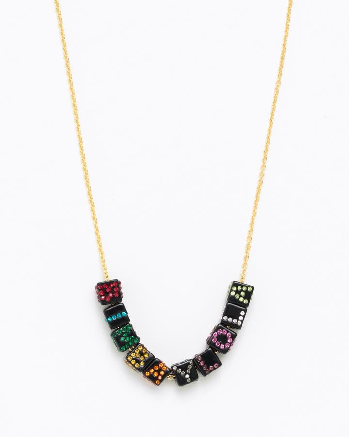 Modelo de cadena y dados de resina con logo en cristales multicolor. Rebajado de 45 a 36 euros.