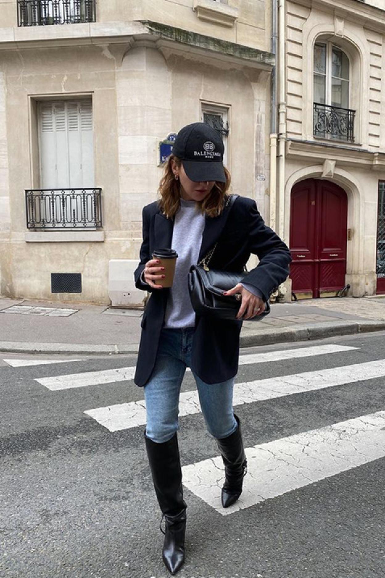 Pincha en la foto para hacer como las it girls y olvídate de peinarte con estas once gorras llenas de estilo.