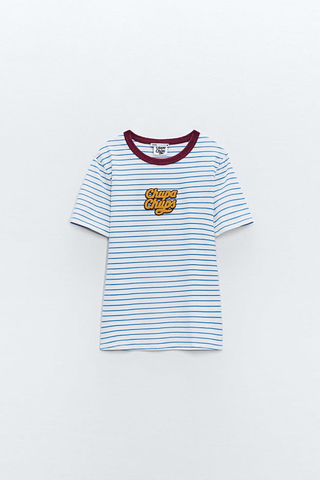 Camiseta de rayas de manga corta de la nueva colección de Zara.