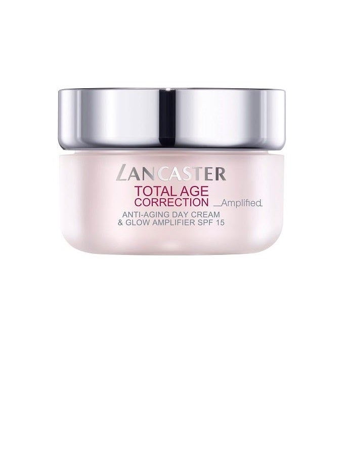 Crema antiarrugas Total Age Correction de Lancaster. Rebajada de 89,90 euros a 29,90 euros. Una crema que regenera la piel, combate el envejecimiento y las manchas. La piel se verá más luminosa, uniforme y firma al instante.