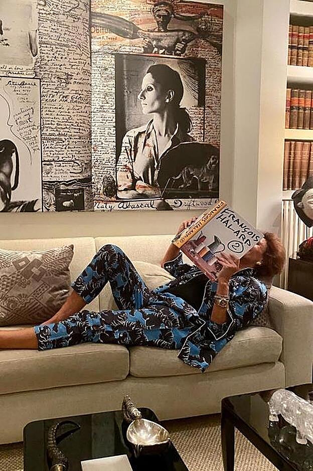 Naty abascal y sus librerías de salón.