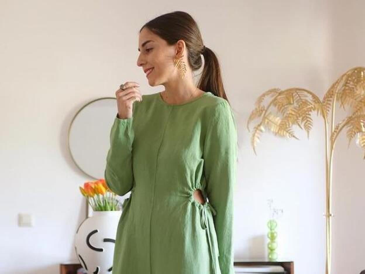 Pincha en la imagen para ver los vestidos más primaverales y floridos del momento están en la nueva colección de H&M.