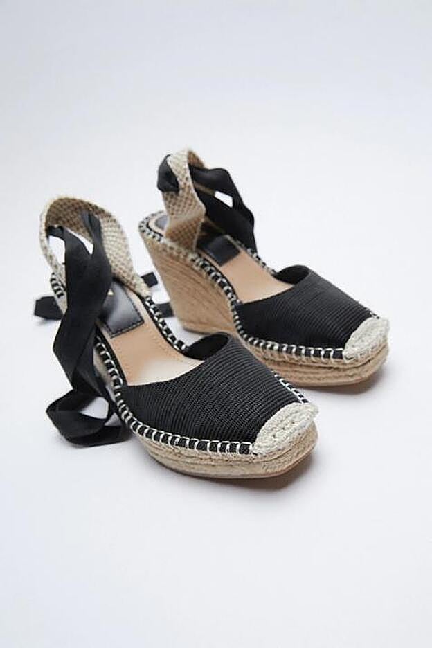 Alpargata atada con cuña de rafia de lo nuevo de Zara. Ref: 2355/710.