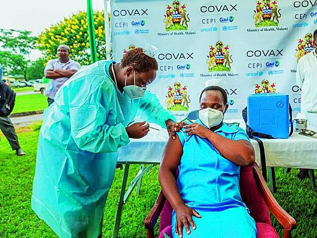 Aurélia Nguyen: “Hemos asegurado el acceso a más de 2.000 millones de dosis y nuestro objetivo es entregar al menos 1.300 este año”