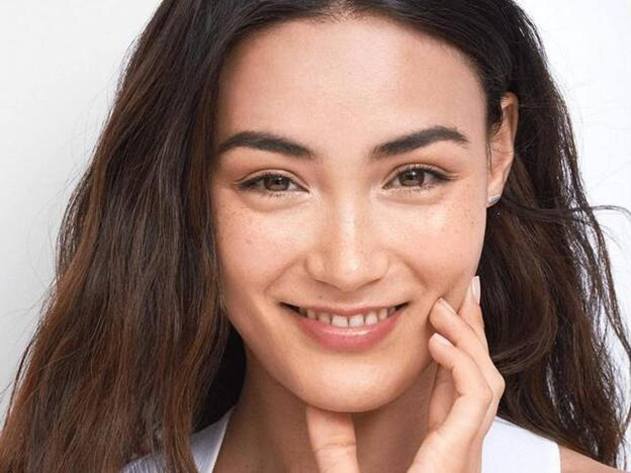 El retinol se ha ganado un hueco en muchos armarios de cosméticos. Pincha en la foto para ver las cremas, sérums y tratamientos con retinol para eiminar arrugas y rejuvenecer la piel.