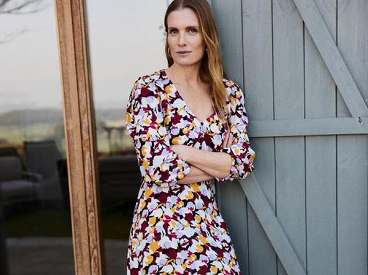 Fotos: Camisero, midi o largo: seis vestidos de última colección que sientan como un guante a los 20 y a los 50