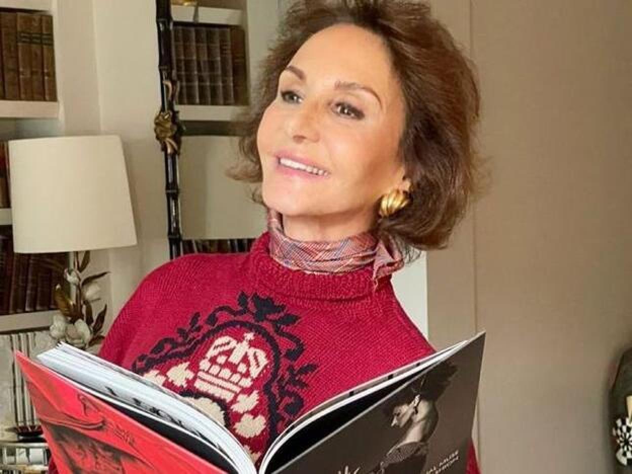 Pincha en la imagen para ver la ropa que quita años: 11 looks que rejuvenecen y sientan bien a cualquier edad.