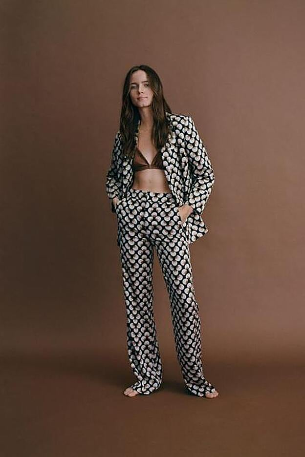 El traje de Mango de Nuria Roca.