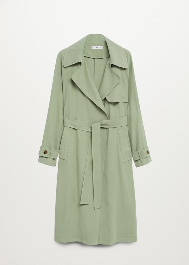Trench fluido en color verde menta con cinturón y botones en los puños de Mango (59,99 euros)