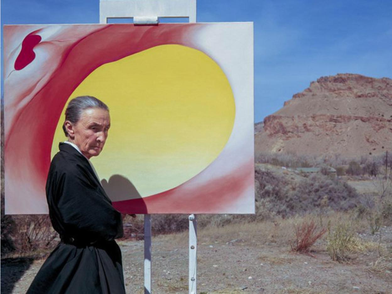 Pincha en la fotografía de Georgia O'Keeffe para ver qué 10 mujeres artistas deberías conocer.