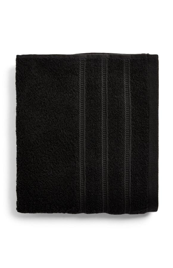 En color negro y confeccionado en tejido de gran calidad, esta toalla de manos tiene un precio de 2,50 euros.