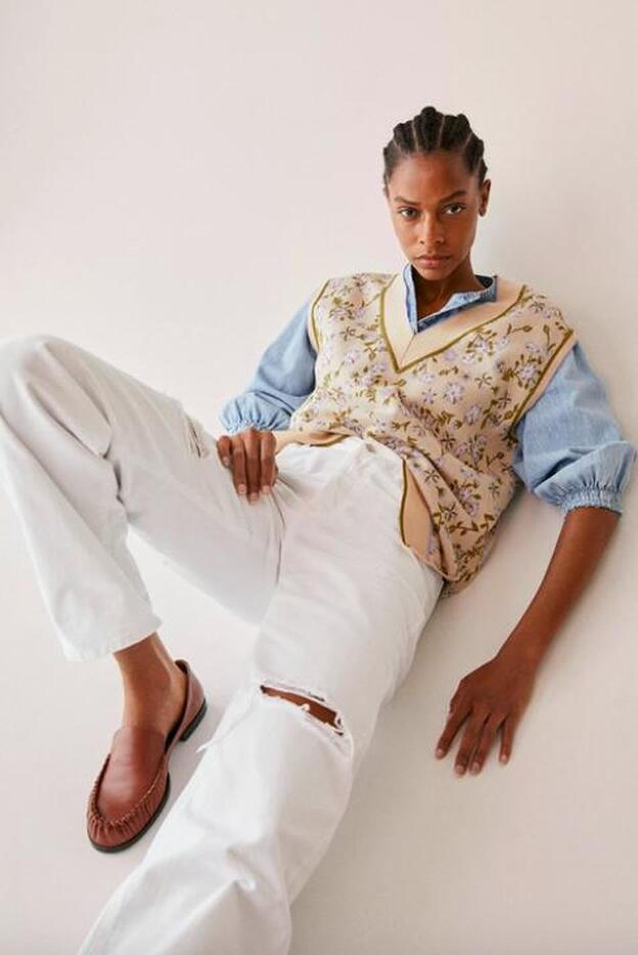 Pincha en la imagen para descubrir los chalecos largos que puedes ponerte como vestido y conseguir un look de los más elegante.