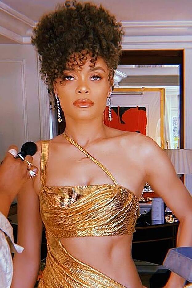 Andray Day de dorado imponente en los Oscar 2021