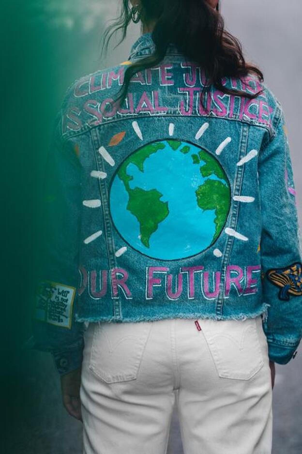 La campaña de uncycling de Levi's y Back to Eco cuenta con Clara Lago como embajadora.
