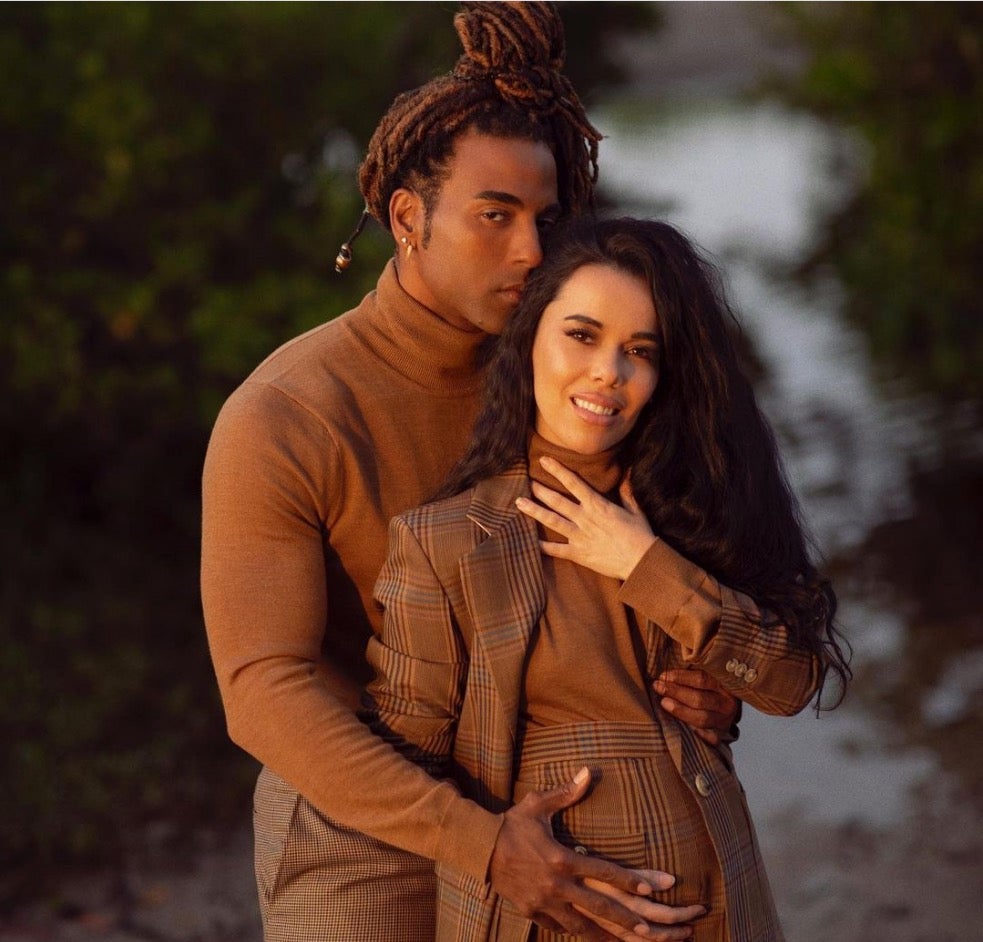 Beatriz Luengo ya es mamá de su segundo hijo junto a Yotuel Romero, una niña a la que han llamado Zoe. La cantante traía a su bebé al mundo el 11 de Abril. El nacimiento de Zoe tenía lugar en Miami, que es donde la pareja tiene fijada su residencia habitual