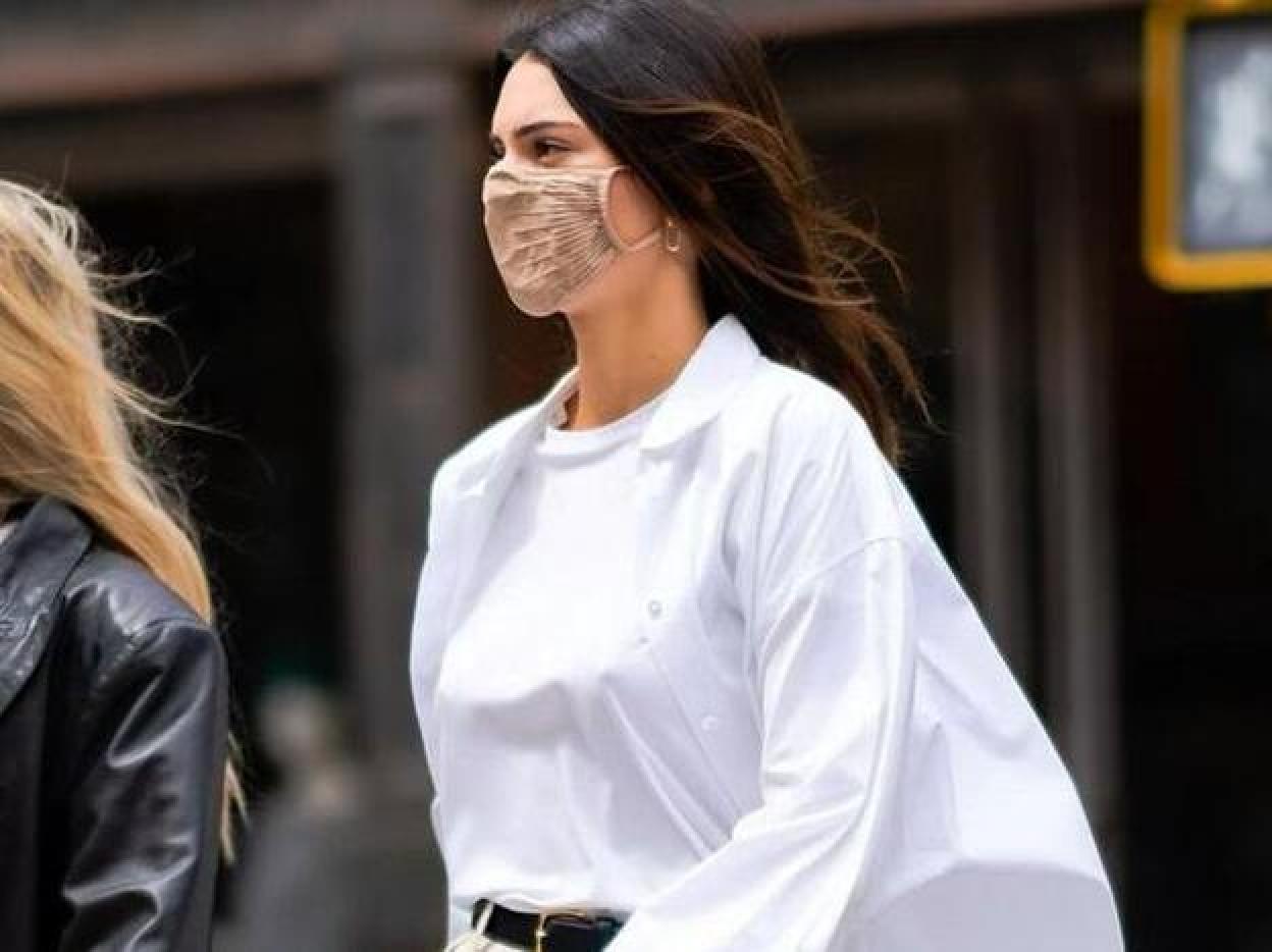 Pincha en la imagen para conocer los sprays fijadores que puedes usar para evitar manchar tu mascarilla