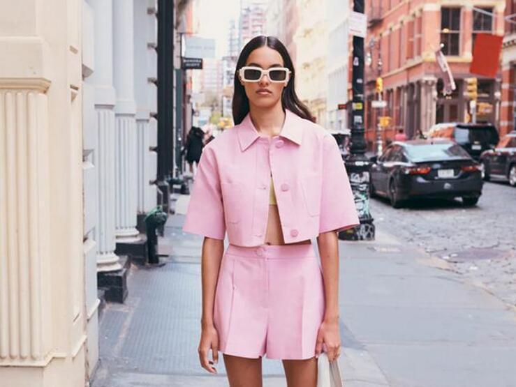 Fotos: Las blazers cropped de manga corta que te van a solucionar tus mejores looks de temporada