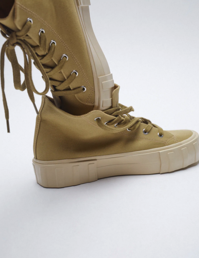 ¿Se puede ganar centímetros en zapatillas en vez de con tacones? ¡Se puede! Y estas sneakers de los Special Prices de Zara de menos de 20 euros lo demuestran.