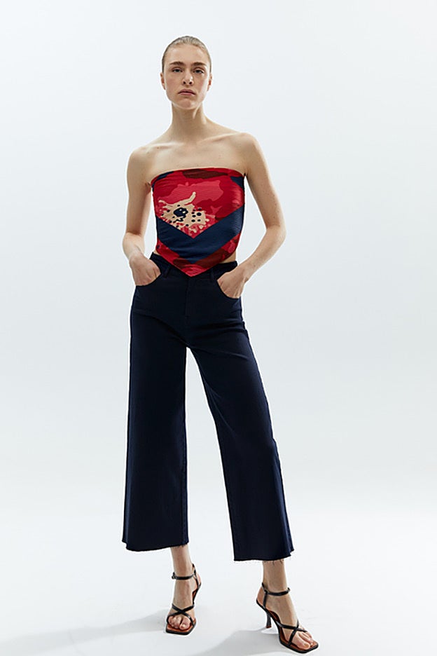 Vaqueros de estilo retro con la cintura alta y estilo culotte de Sfera.