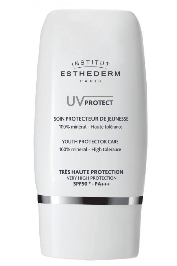 Pensada para todo tipo de pieles que necesiten una protección extrema, UV Protect Crema Solar Facial SPF50 de Estherderm cuida también las pieles tatuadas o con cicatrices. Una crema de protección diaria alta con pantalla total 100% mineral. (31 euros).