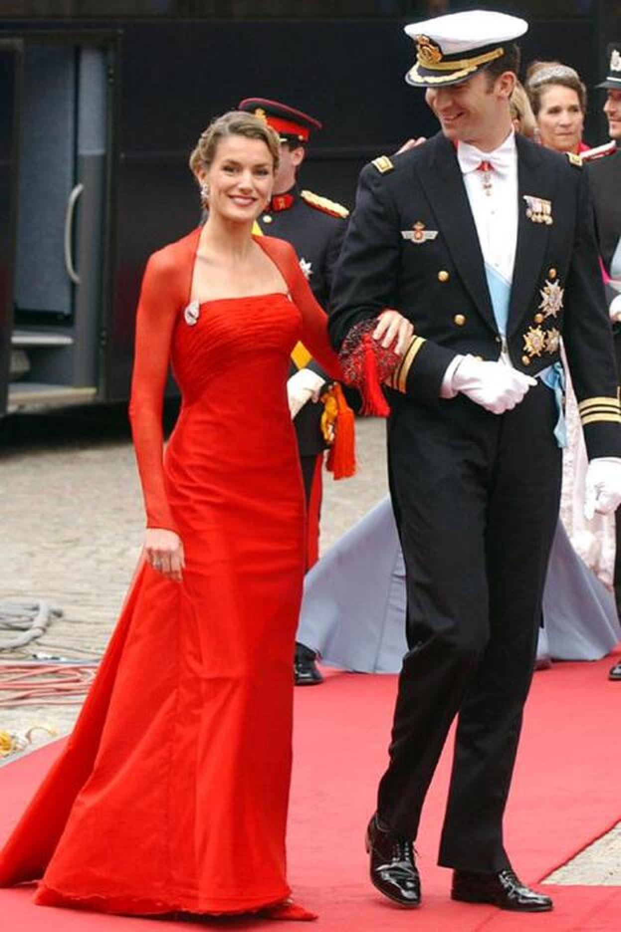Pincha en la foto para ver los looks que nos gustaría que volviera a llevar la Reina Letizia.