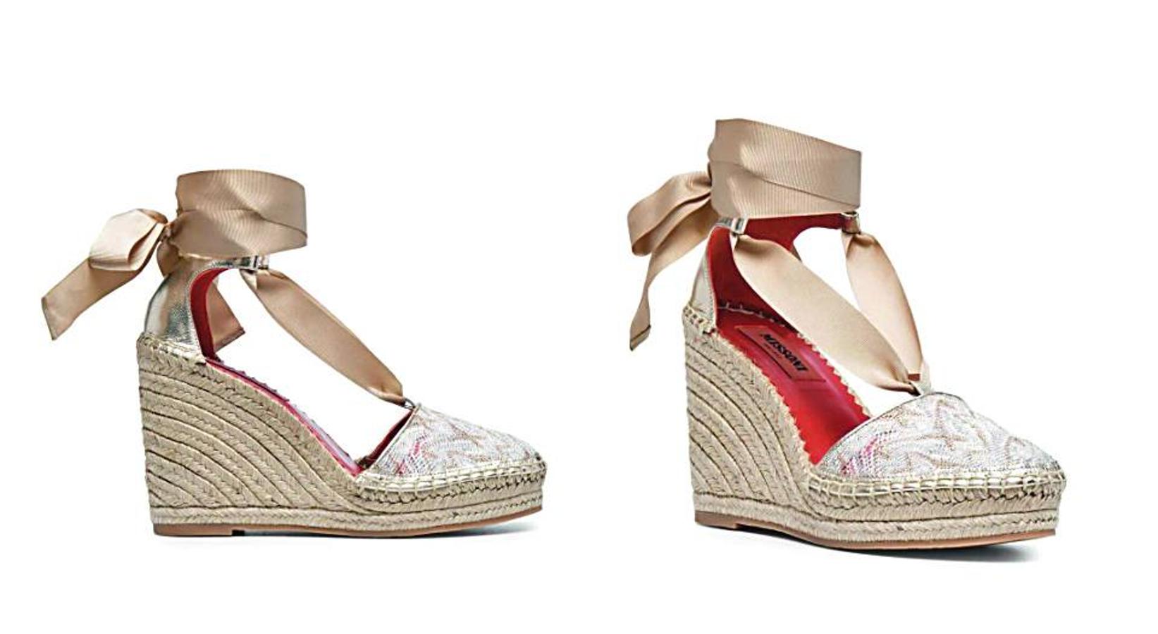 Estampada y con cinta al tobillo, de Missoni.