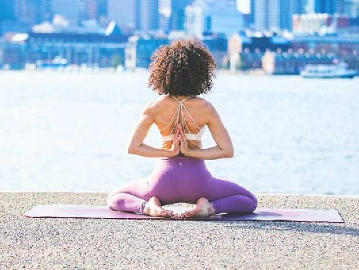 Estas son las mejores posturas de yoga