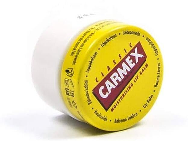 El bálsamo labial de Carmex es un producto reparador